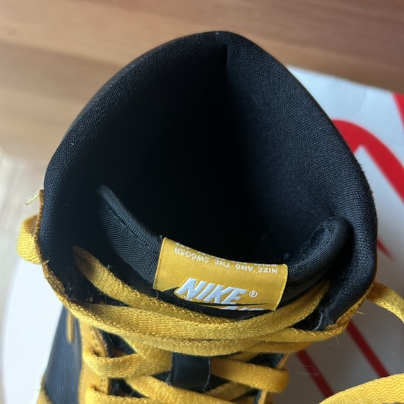 AIR JORDAN 1 HIGH RETRO OG \'POLLEN\' - Pre-Owned Condition